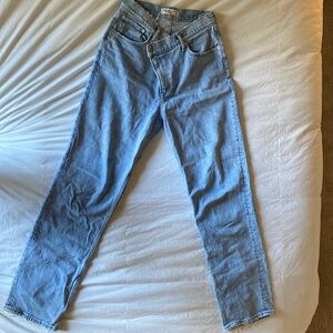 Abercrombie & Fitch The 90s Straight Ultra High Rise Jean